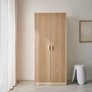 Sweeek  Garderobe, tweedeurs kledingkast, hang- en opbergvakken