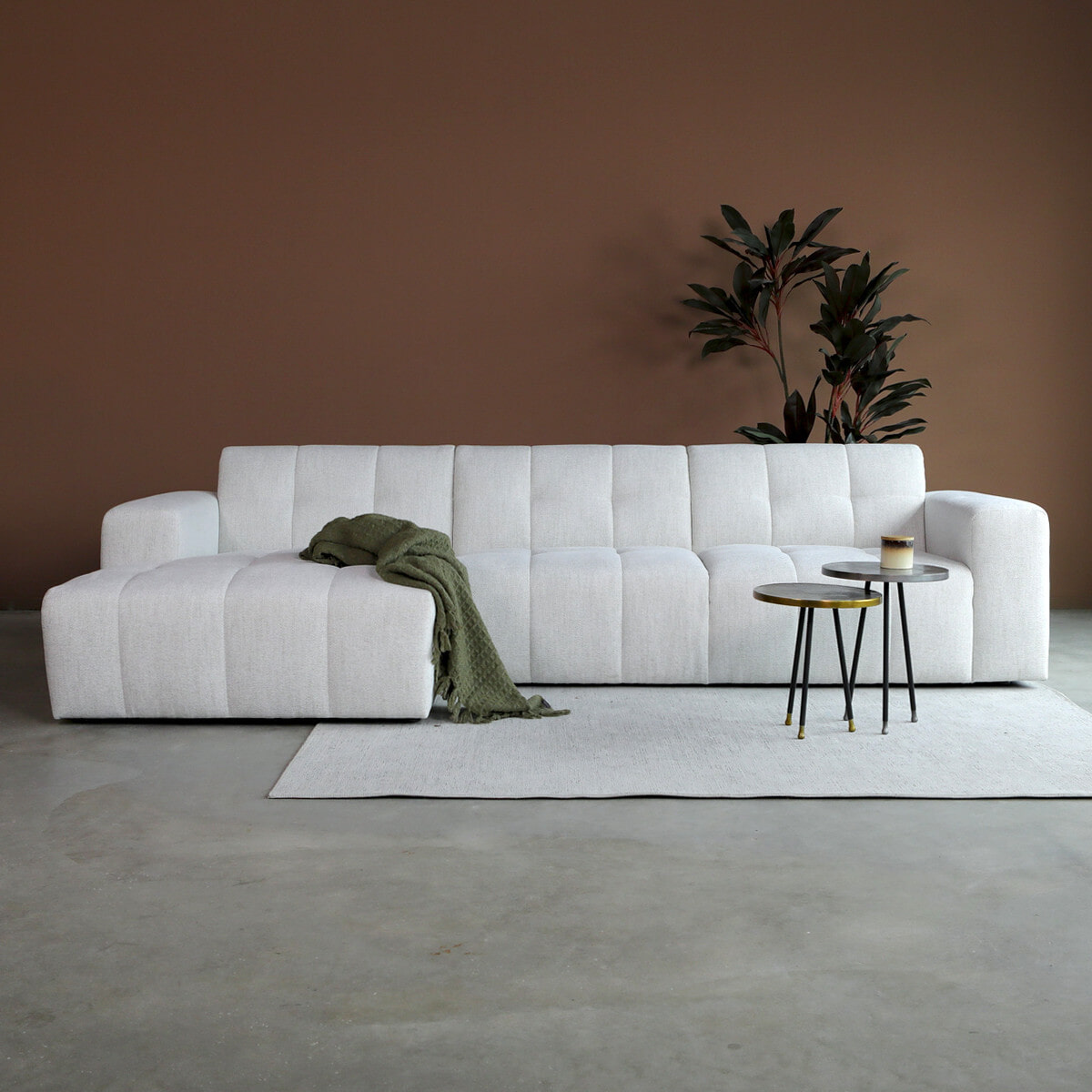 PEPP Interiors Loungebank Wave 305cm, met chaise longue links - Off White