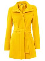 Wolljacke mit Gürtel