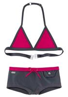 Triangel-Bikini mit trendiger Hotpants