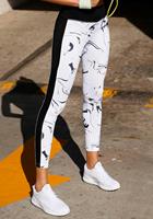 Lascana Active Leggings White Marble, im Marmor-Muster mit Seitenstreifen