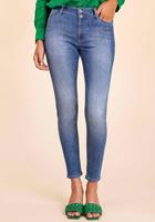 BLUE FIRE Skinny-fit-Jeans »LARA SKINNY HIGH RISE« perfekter Sitz durch Elasthan-Anteil