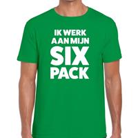 Bellatio Decorations Ik werk aan mijn SIX Pack tekst t-shirt groen heren -