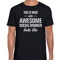 Bellatio Awesome Social worker / geweldige maatschappelijk werker cadeau t-shirt Zwart