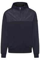 Bugatti Sweatshirt mit einer modernen Kapuze