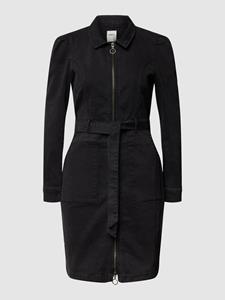 Jurk met platte kraag, model 'NEW CHIGO'