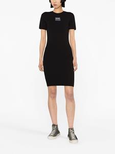 versacejeanscouture Versace Jeans Couture T-shirtjurk met logopatch - Zwart