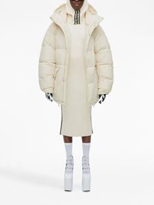 marcjacobs Marc Jacobs Donsjas met capuchon - Beige