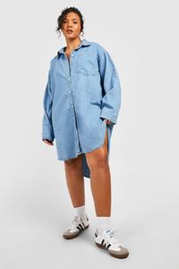 Boohoo Plus Denim Blouse Jurk Met Langere Achter Zoom, Mid Blue