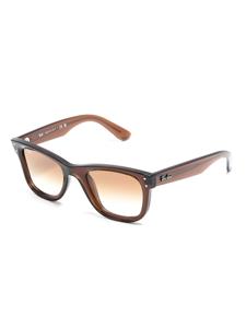 Ray-Ban Wayfarer Reverse zonnebril met vierkant montuur - Bruin