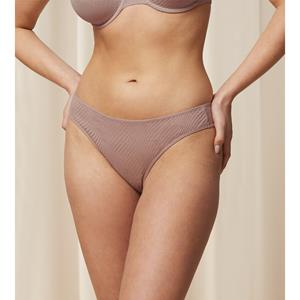 Triumph Slip taï Harmony Spotlight