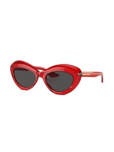 oliverpeoples Oliver Peoples 1968c zonnebril met cat-eye montuur - Rood