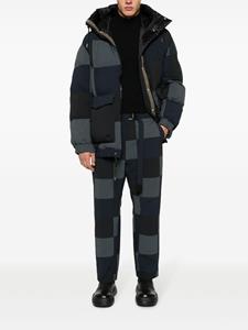 sacai Chino met print - Zwart