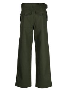 maisonkitsuné Maison Kitsuné Broek met ceintuur - Groen