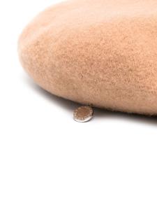 stellamccartney Stella McCartney Baret met logoplakkaat - Beige