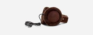 UGG Bluetooth-oorwarmer van sheepskin voor dames  in Brown, Shearling