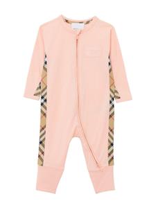 burberrykids Burberry Kids Romper, muts en slabbetje - Roze