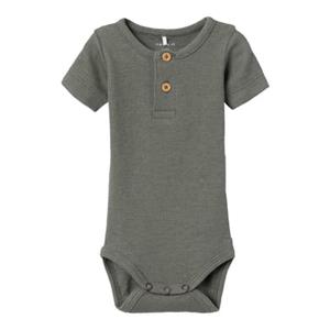 name it Bodysuit met korte mouwen Nbmkab Laurierkrans