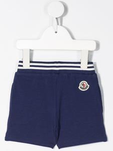 monclerenfant Moncler Enfant Trainingsshorts met gestreepte taille - Blauw