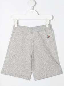 monclerenfant Moncler Enfant Trainingsshorts met zijstreep - Grijs