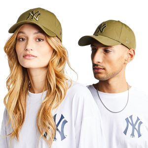 New Era Quilted 9Forty Yankees Cap Khaki