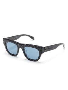 alexandermcqueeneyewear Alexander McQueen Eyewear Zonnebril met studs - Zwart