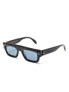 alexandermcqueeneyewear Alexander McQueen Eyewear Zonnebril met rechthoekig montuur en spikes - Zwart