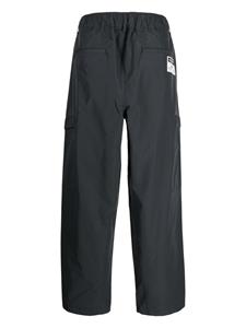 izzue Straight jeans met logo applicatie - Grijs