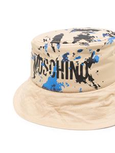 Moschino Vissershoed met logoprint - Beige