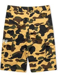 abathingape A BATHING APE Shorts - Geel