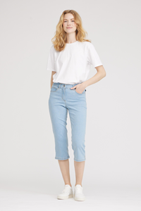 LAURIE Damen vegan Jeans Charlotte Regular Capri Mittellang Hellblau Denim