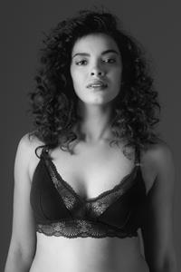 LOVJOI Damen vegan Bralette Stipa Schwarz
