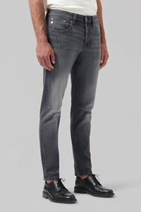 MUD Jeans Herren vegan Jeans Slimmer Rick Authentic Schwarz