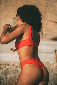 Anekdot Damen vegan Bikini Bottom Geranium / Skyline Slim Rot