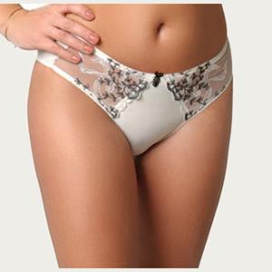 bb(benefit) BB Slip Mama Claudia Ecru