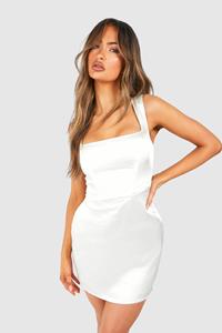 Boohoo Satijnen Mini Jurk Met Vierkante Hals En Korset Detail, White