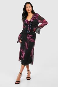 Boohoo Petite Geplooide Geweven Donkere Bloemen Midaxi Jurk Met Ruches, Purple