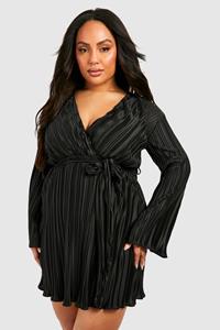 Boohoo Plus Wijde Plisse Skater Jurk Met Wijde Mouwen, Black