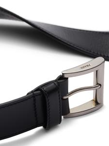 Prada Leren riem met gegraveerd logo - Zwart