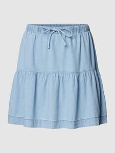 Tommy Jeans Jeansrock "TJW TIERED CHAMBRAY MINI SKIRT", Webrock mit Tommy Jeans Markenlabel
