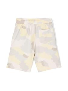 zadig&voltairekids Zadig & Voltaire Kids Katoenen trainingsshorts met camouflageprint - Beige