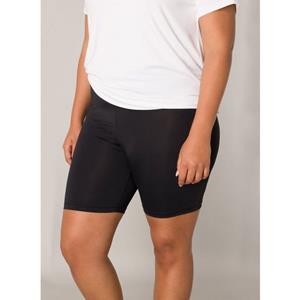 Base Level Curvy Short