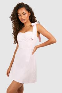 Boohoo Mini Jurk Met Ceintuur En Korset Detail, Pale Pink