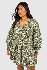 Boohoo Plus Linnen Mini Jurk Met Abstracte Print, Laag Decolleté En Laagjes, Green