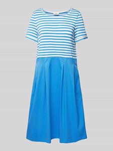 ROBE LÉGÈRE Knielange jurk in laagjeslook