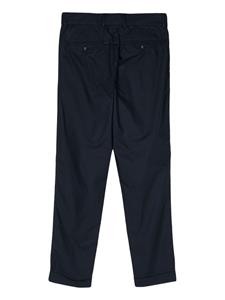 Officine Generale pleat-detail tapered trousers - Blauw