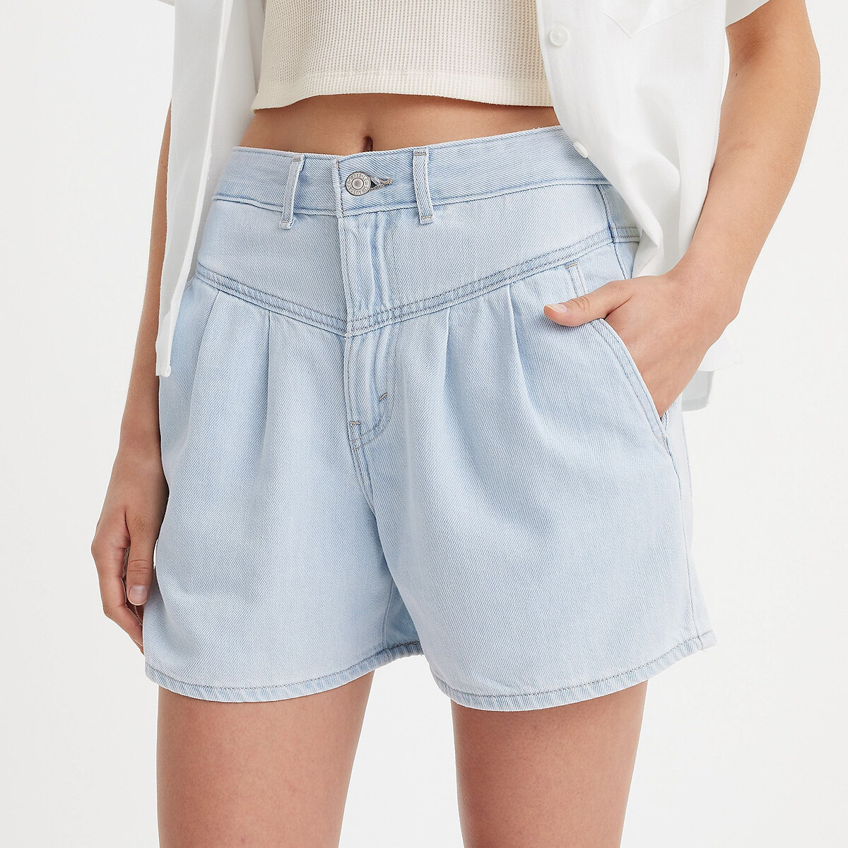 Levis Hotpants "FEATHERWEIGHT MOM"