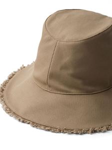 Prada Katoenen vissershoed met geborduurd logo - Beige
