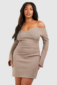 Boohoo Plus Bengaline Off Shoulder Mini Jurk Met Lange Mouwen, Taupe