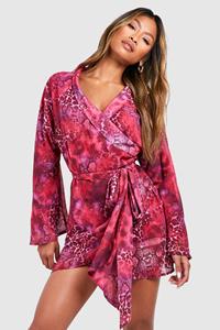 Boohoo Dierenprint Mini Wikkel Jurk, Pink